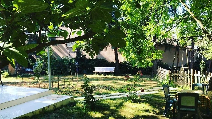 Polonezkoey Butik Bahceli Ev Vila Istambul